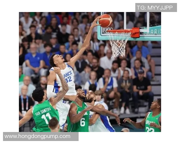 文班亚马场均20分10篮板3盖帽新秀表现超群引发关注